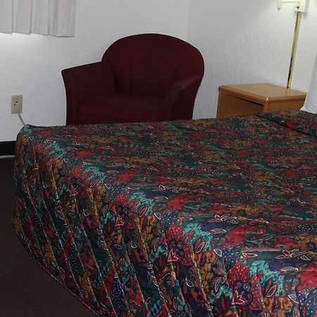 Americas Best Value Inn Grand Forks Zewnętrze zdjęcie