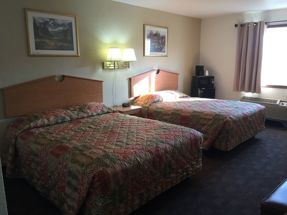 Americas Best Value Inn Grand Forks Zewnętrze zdjęcie