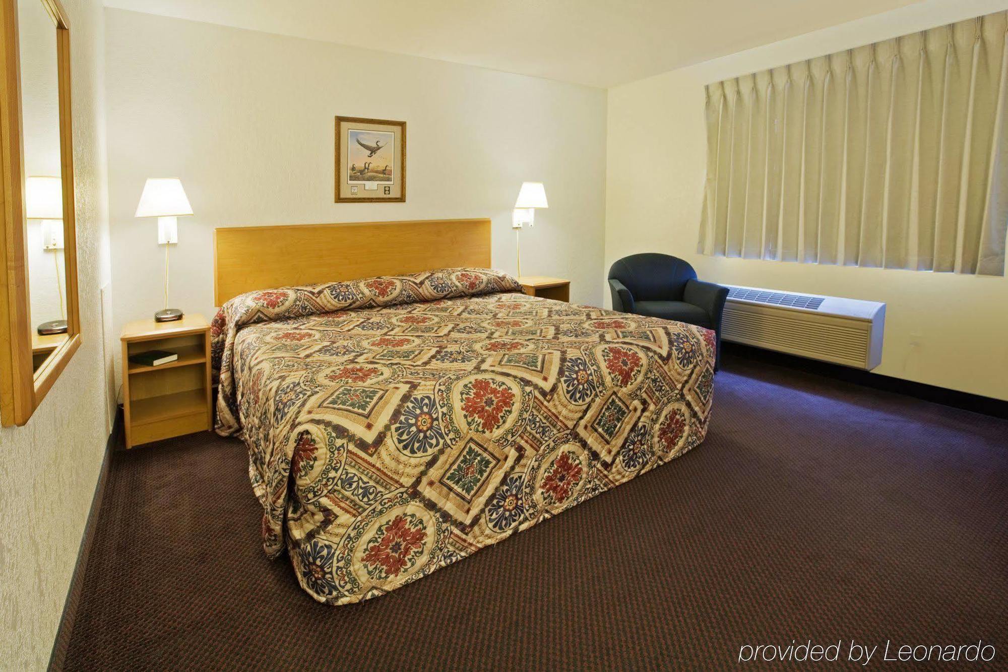 Americas Best Value Inn Grand Forks Zewnętrze zdjęcie