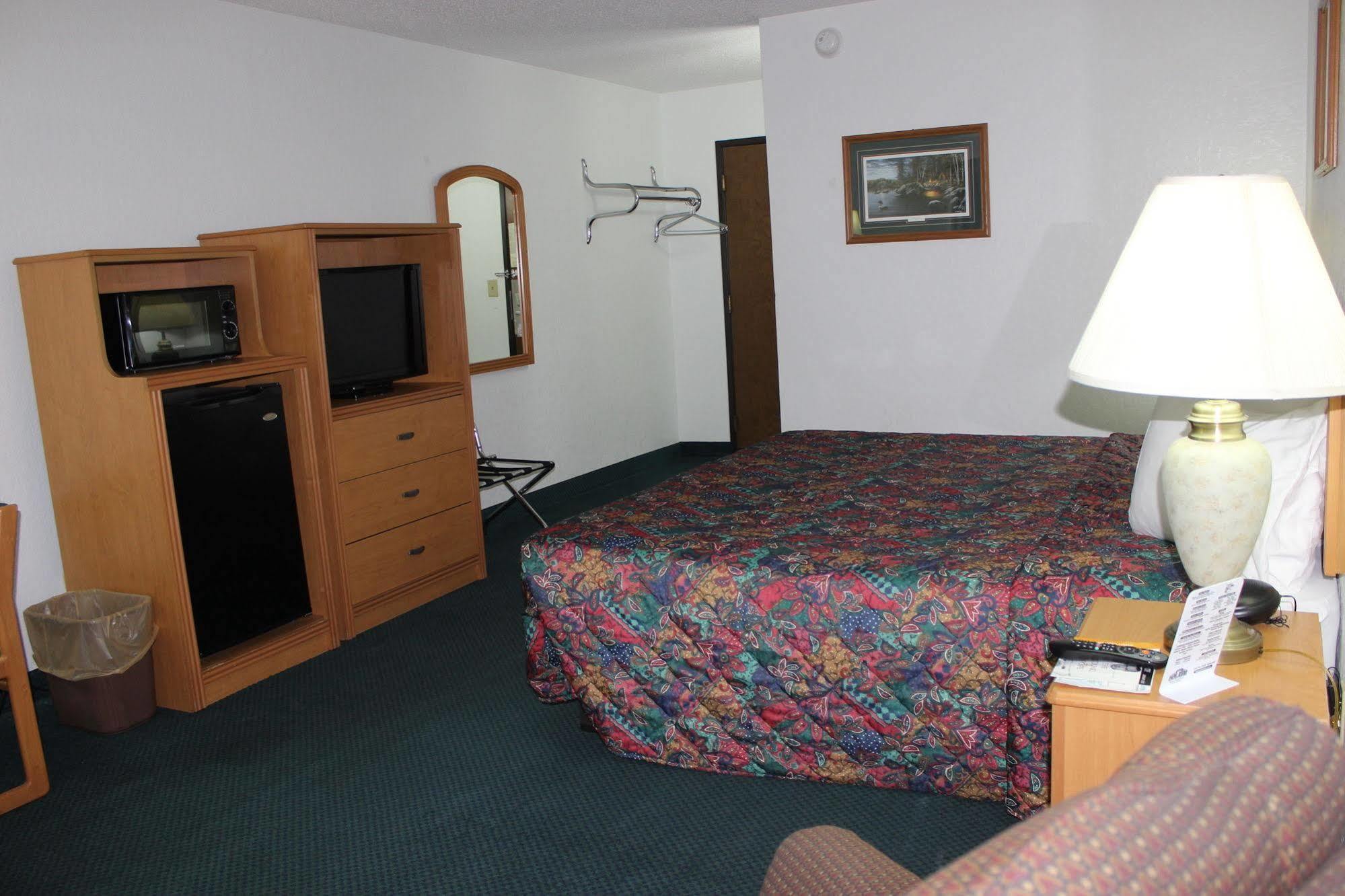 Americas Best Value Inn Grand Forks Zewnętrze zdjęcie