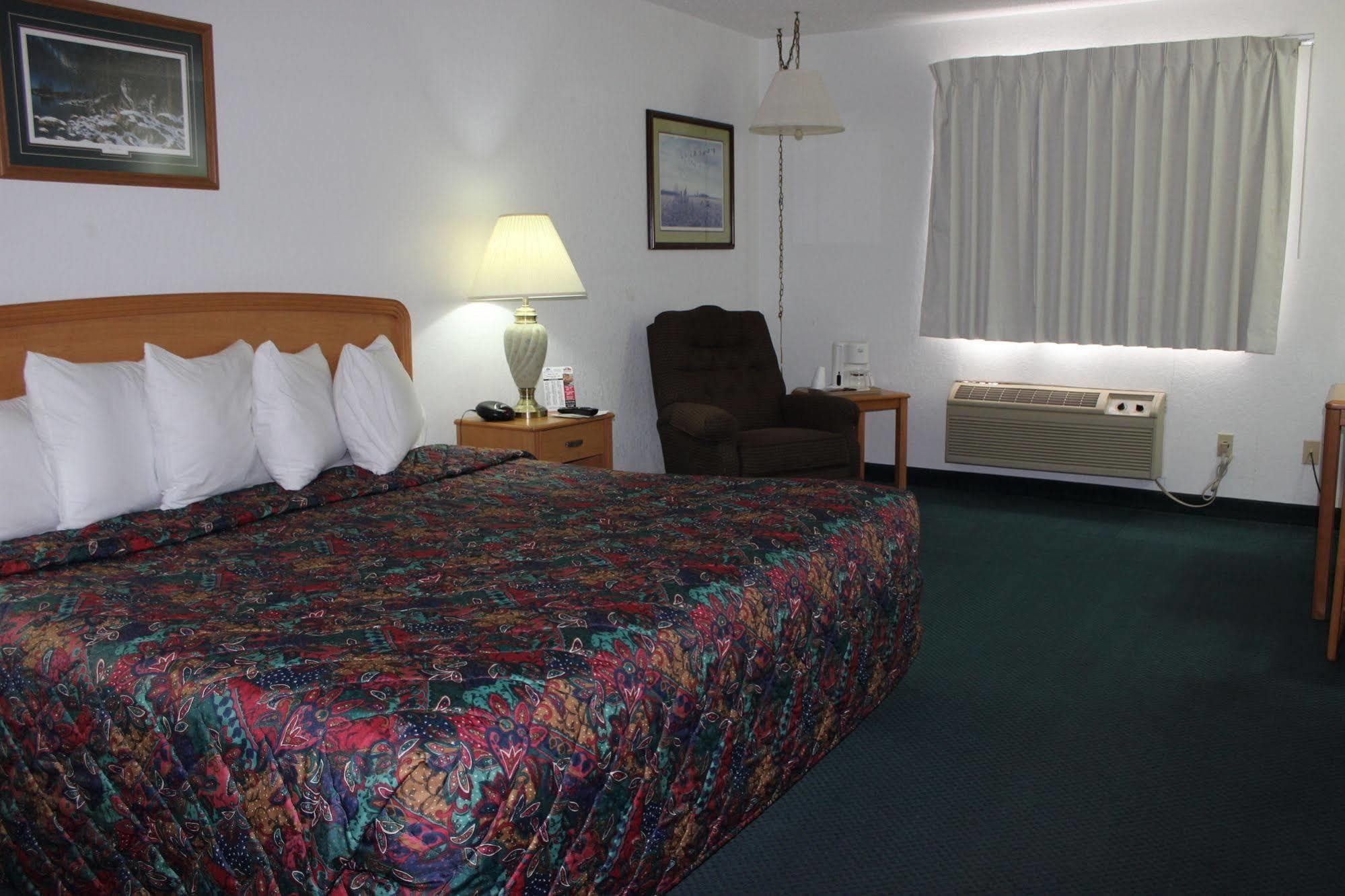 Americas Best Value Inn Grand Forks Zewnętrze zdjęcie