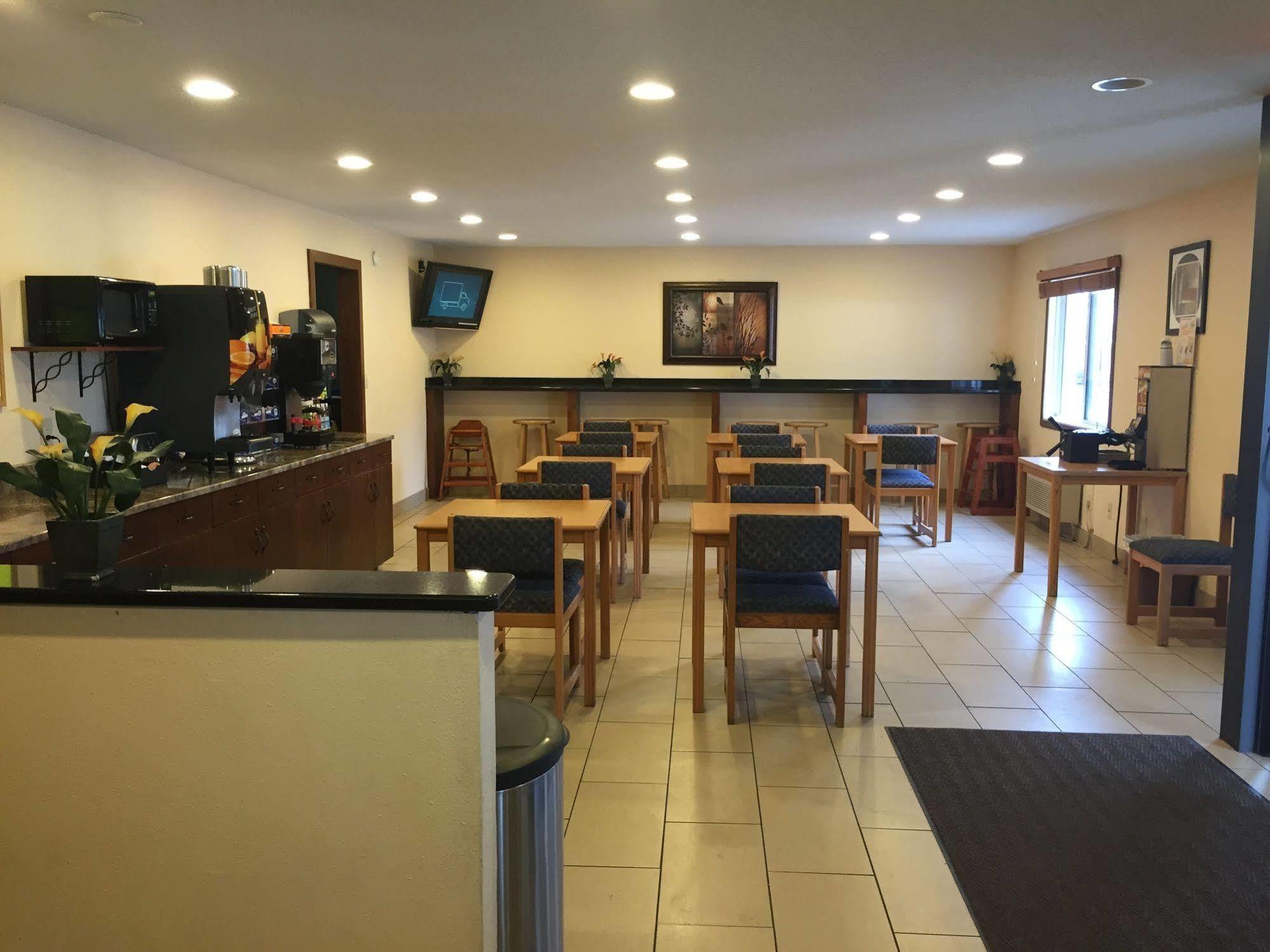 Americas Best Value Inn Grand Forks Zewnętrze zdjęcie