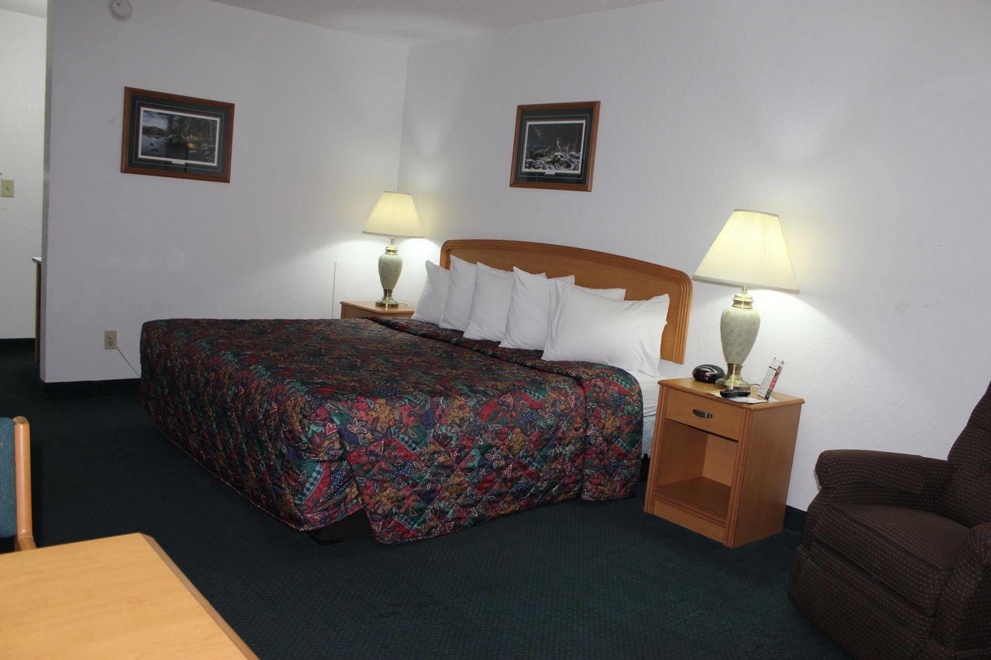 Americas Best Value Inn Grand Forks Zewnętrze zdjęcie
