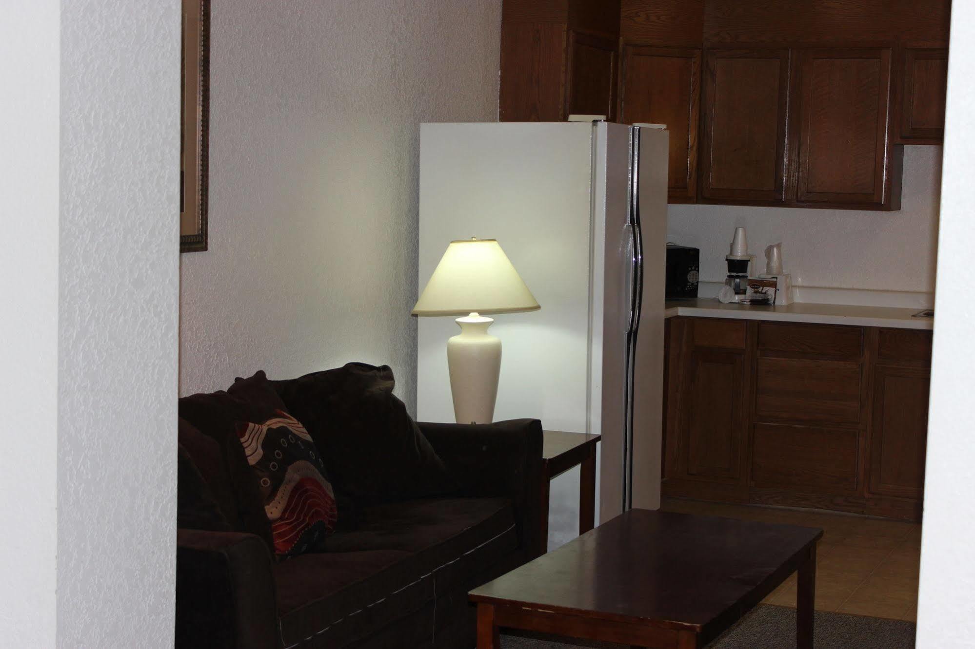 Americas Best Value Inn Grand Forks Zewnętrze zdjęcie